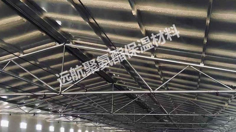 在选择防水材料时，应考虑以下因素：